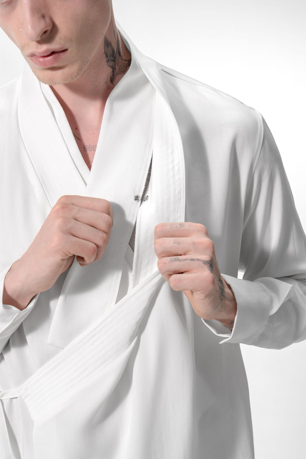 Ejja Design Anvelop kapanışlı dikiş detaylı Tencel gömlek — Samurai